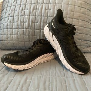 Hoka Women’s Clifton 7 Black Shoes-Size 8